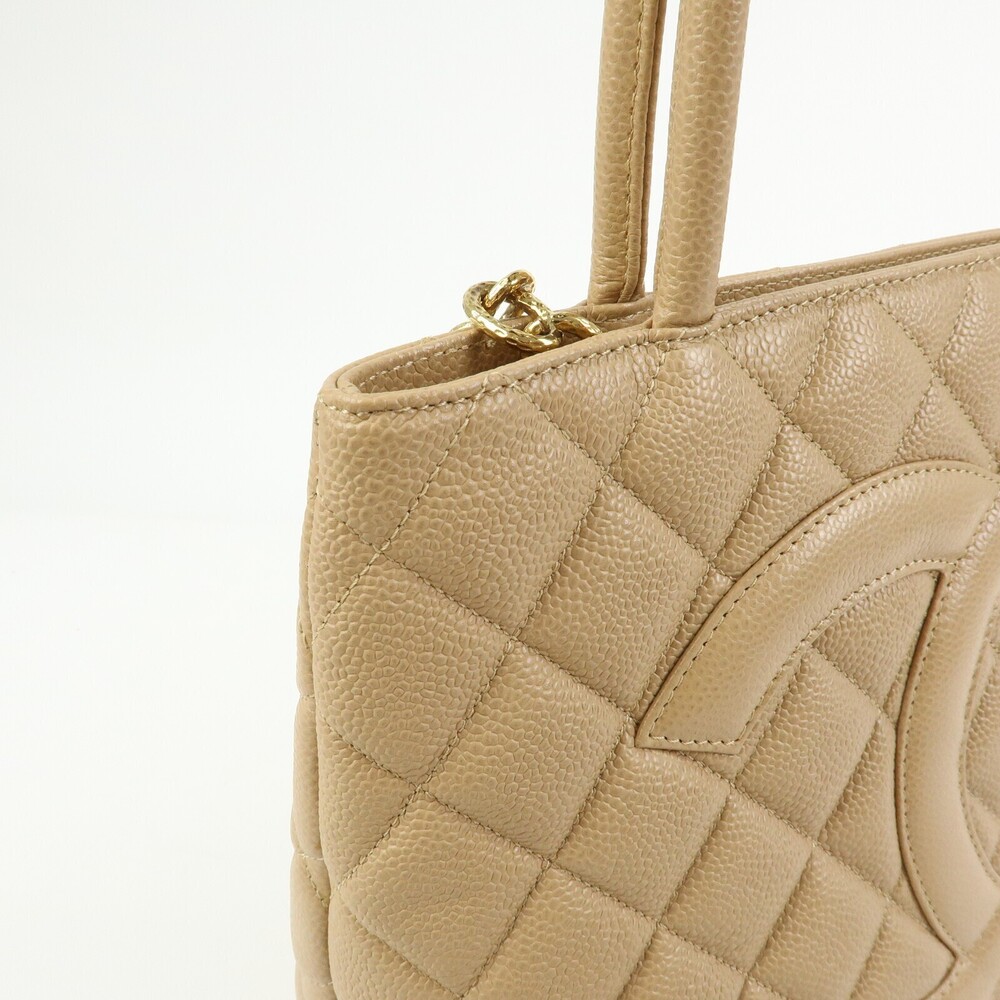 Chanel Medallion Quilted Lambskin - Picture 14 of 16